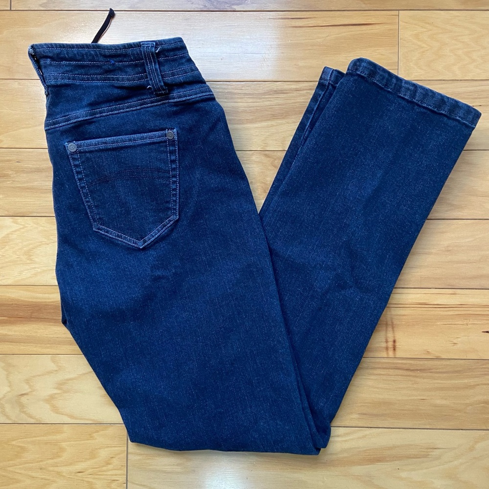 Kuhl THERMIK Denim Pants Womens Size 8 Short Stretch Dark Blue Jeans Insulated